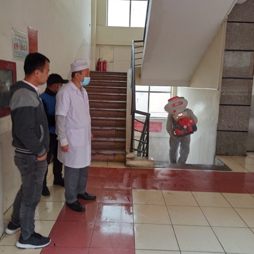 Đội ngũ kỹ thuật viên phun thuốc diệt muỗi chuyên nghiệp